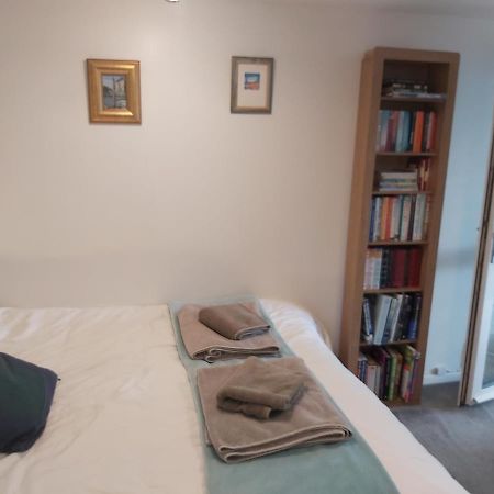 Garden Apartment Нютън Абът Екстериор снимка